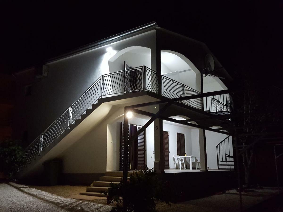 Apartments Merion Starigrad Exterior photo