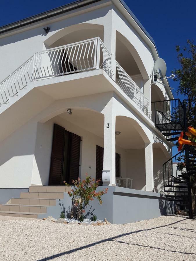 Apartments Merion Starigrad Exterior photo